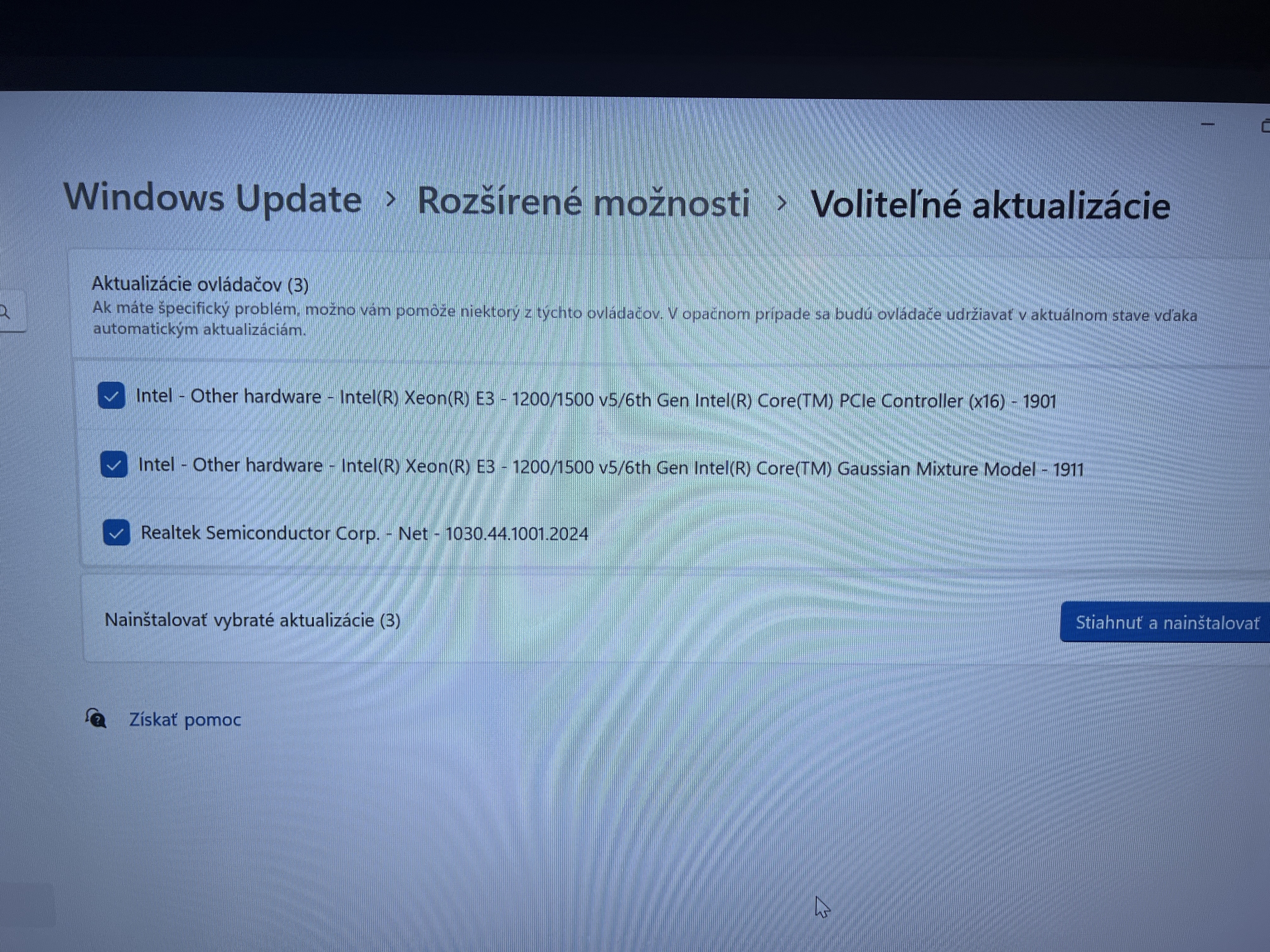 Overenie funkčnosti alebo stability po zásahu.