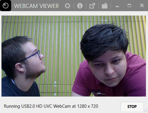 Kontrola webkamery v záverečnom funkčnom teste notebooku.